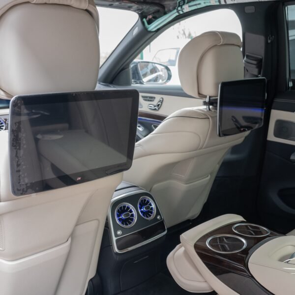 Second image of Screens for rear seats