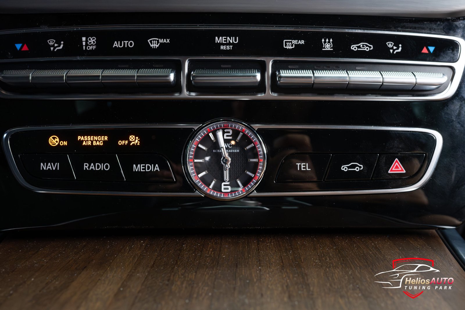 IWC Schaffhausen Аналогов Часовник