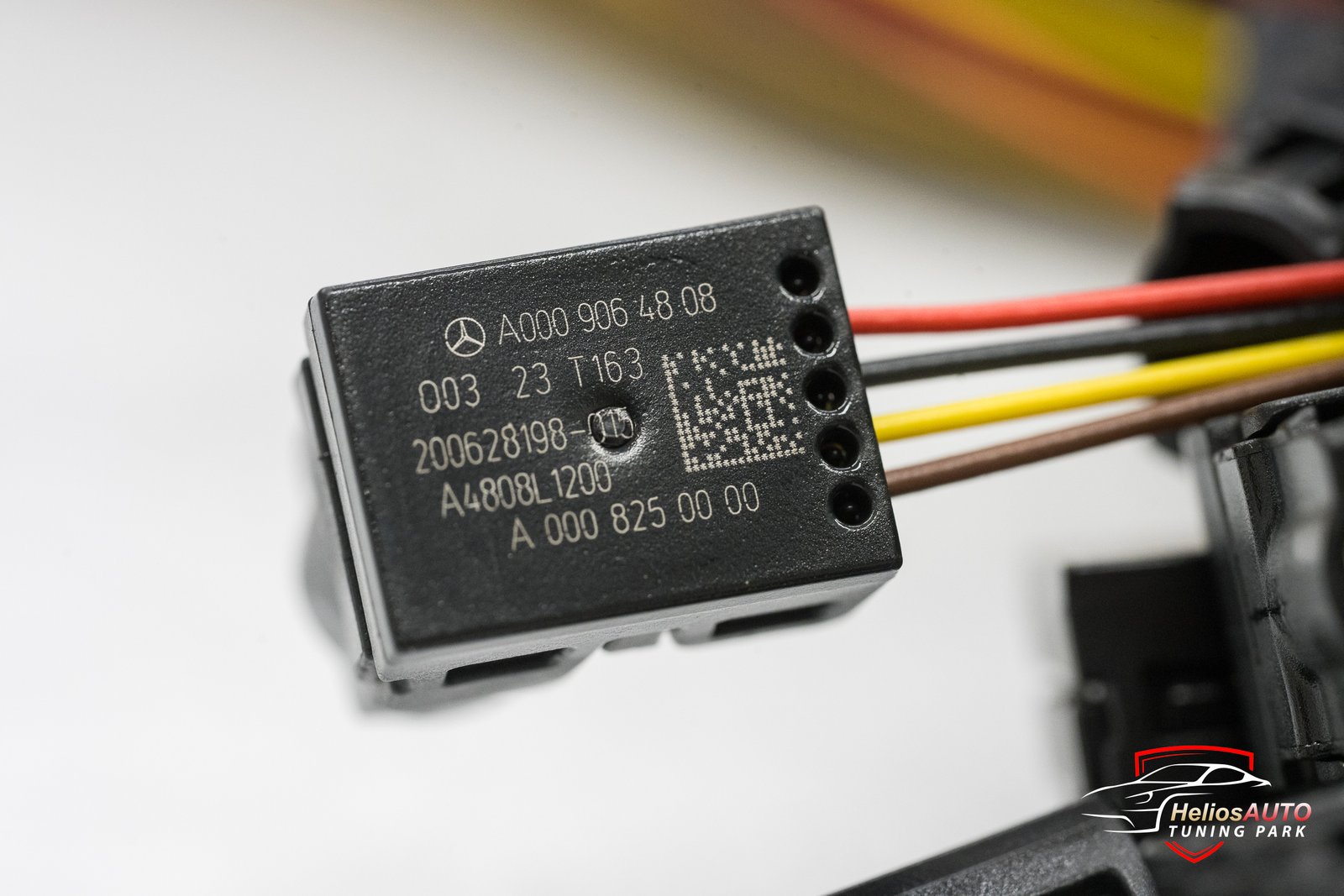 Оригинален Mercedes-Benz LED диод A0009064808 за Амбиентно Осветление – 64 цвята